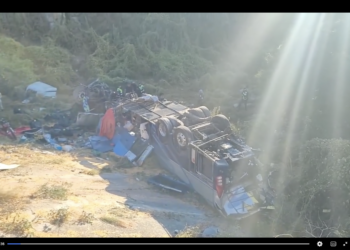 19 personas murieron al volcarse un autobús de pasajeros en la carretera Osiris-Aguascalientes